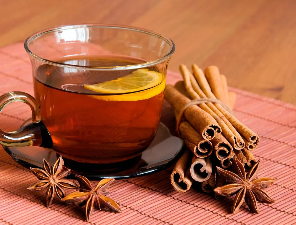 Лапачо с лимоном, корицей и гвоздикой